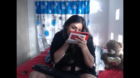  K A T H I E  online show from 15, 1, 2025