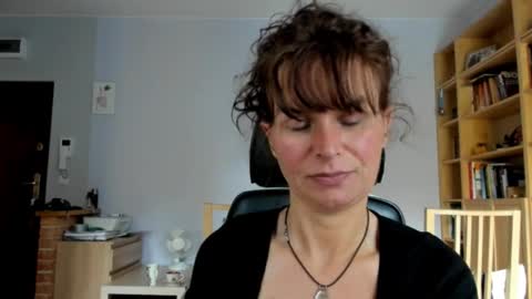 Snapshot of kathysky40 chatting on 25, 10, 2025 KATHY online show from 25, 10, 2025