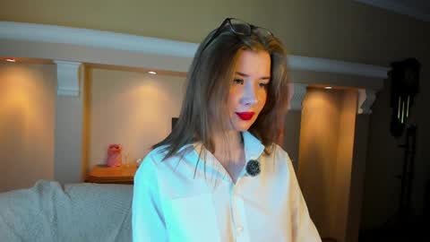 Snapshot of katiecarti chatting on 2, 5, 2026 Katrina online show from 2, 5, 2026