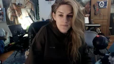 Snapshot of katiecutie_5 chatting on 5, 3, 2026 Katie online show from 5, 3, 2026