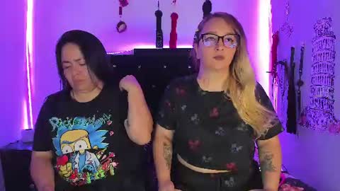 Snapshot of katieeandsharon chatting on 10, 6, 2026 SHARON KATIEE online show from 10, 6, 2026