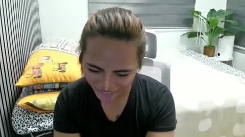 Snapshot of katiefrox_ chatting on 23, 1, 2025 katiefrox online show from 23, 1, 2025