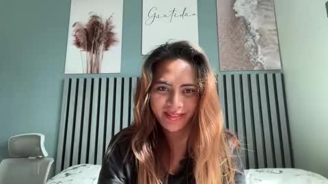 Snapshot of katiefrox_ chatting on 3, 11, 2025 katiefrox online show from 3, 11, 2025