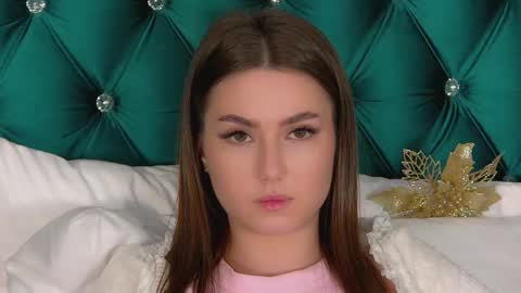 katiereeves online show from 2, 12, 2025