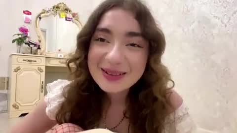 Snapshot of katinaflatau chatting on 9, 7, 2026 Rosie online show from 9, 7, 2026