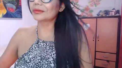 Snapshot of katiusca_horny2 chatting on 17, 4, 2026 katiusca_horny2 online show from 17, 4, 2026