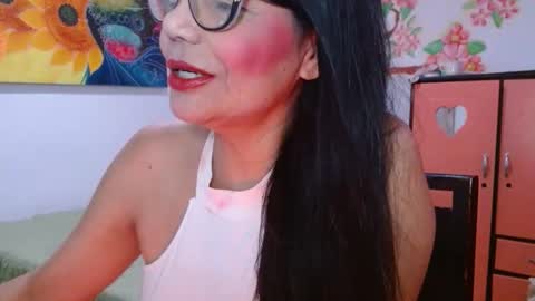 Snapshot of katiusca_horny2 chatting on 26, 4, 2026 katiusca_horny2 online show from 26, 4, 2026