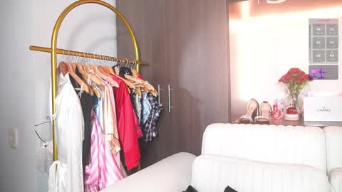 K A T L Y N  online show from 18, 1, 2026