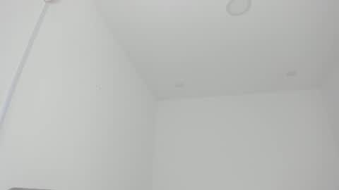 Follow me on instagram and twitter as correaktnees online show from 22, 12, 2024