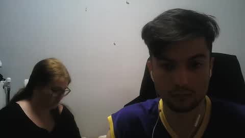 Snapshot of katraxhas chatting on 10, 4, 2026 EMO online show from 10, 4, 2026