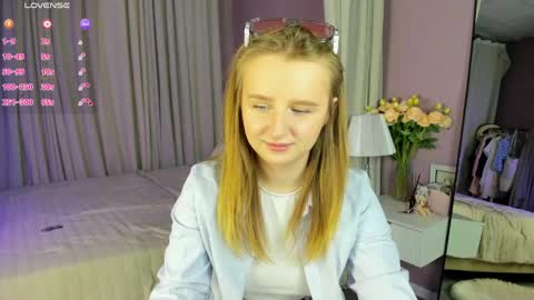 Snapshot of katrina_bail chatting on 4, 6, 2026 Katrina Bail online show from 4, 6, 2026