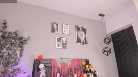 Katerine online show from 28, 10, 2025