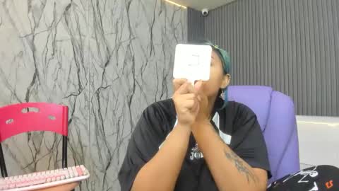 katteyes_ online show from 2, 4, 2026