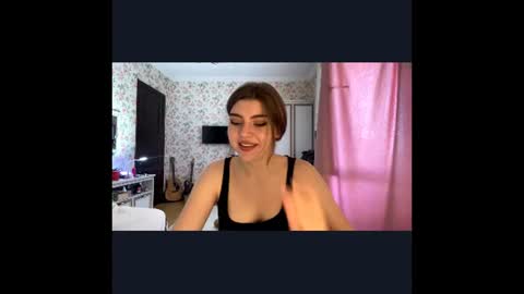 Snapshot of kattiemichelson chatting on 4, 7, 2026 Molly online show from 4, 7, 2026