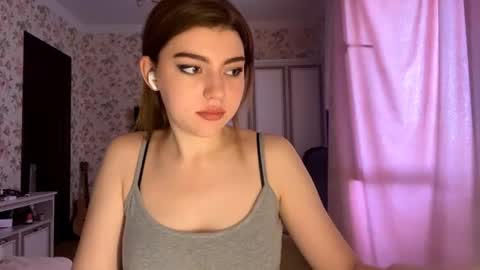 Snapshot of kattiemichelson chatting on 8, 7, 2026 Molly online show from 8, 7, 2026