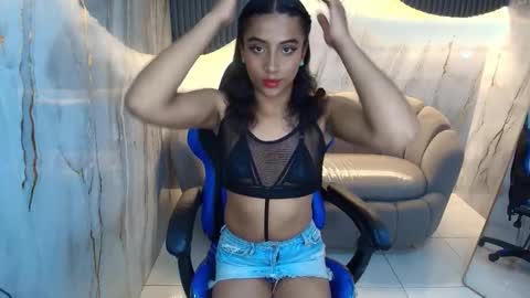 Snapshot of katty_berry_r chatting on 7, 10, 2025 Katty online show from 7, 10, 2025