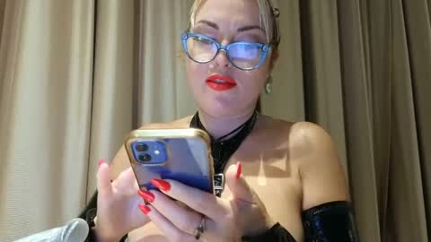 Snapshot of katushax chatting on 7, 5, 2026 KatuhaX online show from 7, 5, 2026