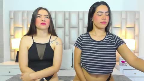 Snapshot of katy_and_paola chatting on 22, 11, 2025 katy blonde girl and paola big boobs online show from 22, 11, 2025