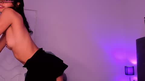 katy_contreras online show from 5, 3, 2025