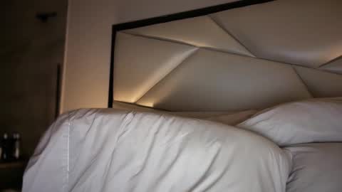 Emily online show from 3, 2, 2026