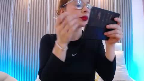 Snapshot of katy_van chatting on 19, 6, 2026 Katy Van online show from 19, 6, 2026