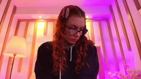Snapshot of katy_van chatting on 7, 7, 2026 Katy Van online show from 7, 7, 2026