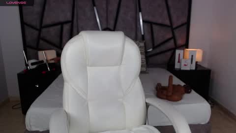 Katya Ruiz online show from 6, 2, 2025