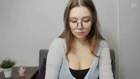 Katy online show from 6, 11, 2025