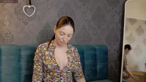 Snapshot of katylinee chatting on 8, 4, 2026 Katyline online show from 8, 4, 2026