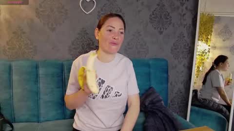 Snapshot of katylinee chatting on 22, 4, 2026 Katyline online show from 22, 4, 2026
