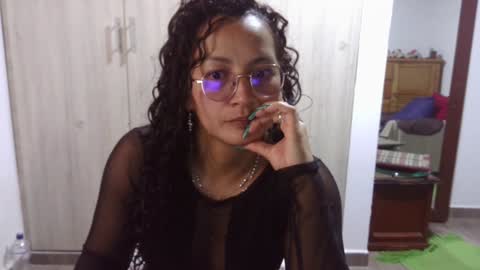  Khawit  online show from 12, 1, 2025