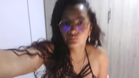  Khawit  online show from 15, 2, 2025