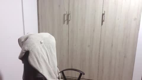  Khawit  online show from 26, 2, 2025