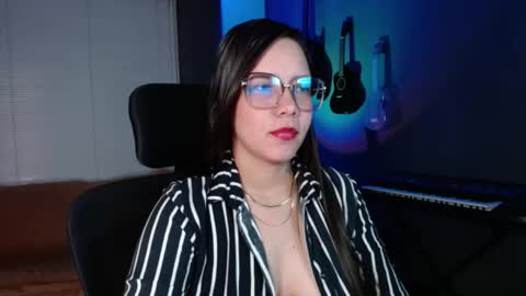 Snapshot of kay_avrill chatting on 14, 2, 2025 Kay online show from 14, 2, 2025