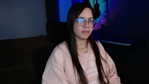 Snapshot of kay_avrill chatting on 5, 3, 2025 Kay online show from 5, 3, 2025