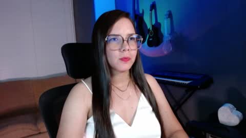 Snapshot of kay_avrill chatting on 25, 7, 2026 Kay online show from 25, 7, 2026
