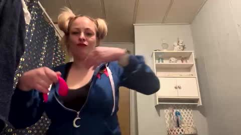 kay_la online show from 25, 10, 2025