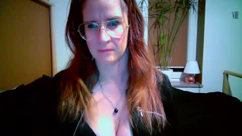 KayaLips online show from 22, 11, 2025