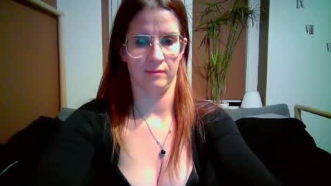 KayaLips online show from 24, 11, 2025