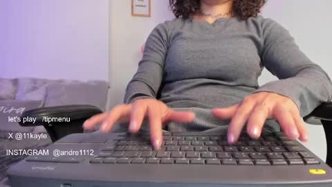 INSTAGRAM AND TW 11kayle online show from 30, 3, 2026