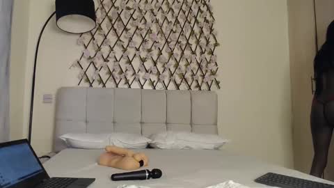 Kaylee online show from 7, 4, 2026