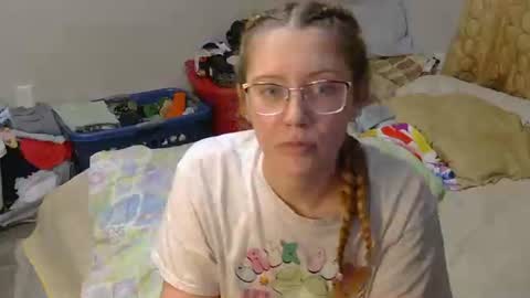 kaylee kakes online show from 30, 4, 2026