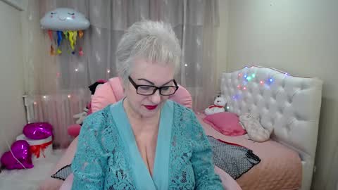 kaylesmoll online show from 29, 1, 2025