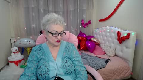 kaylesmoll online show from 3, 2, 2025
