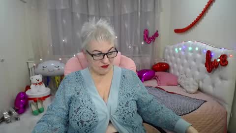 kaylesmoll online show from 2, 3, 2025