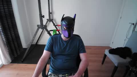 Neon online show from 5, 4, 2026