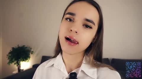 Snapshot of keeleyreineck chatting on 14, 5, 2026 Nika online show from 14, 5, 2026