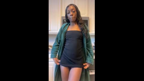 Snapshot of keephimcum69me chatting on 2, 12, 2024 Keephimcum69me online show from 2, 12, 2024