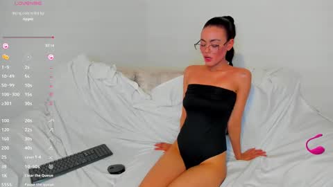 Snapshot of keily_brox chatting on 7, 3, 2025 Keily brox online show from 7, 3, 2025