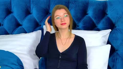 Keira online show from 19, 1, 2025